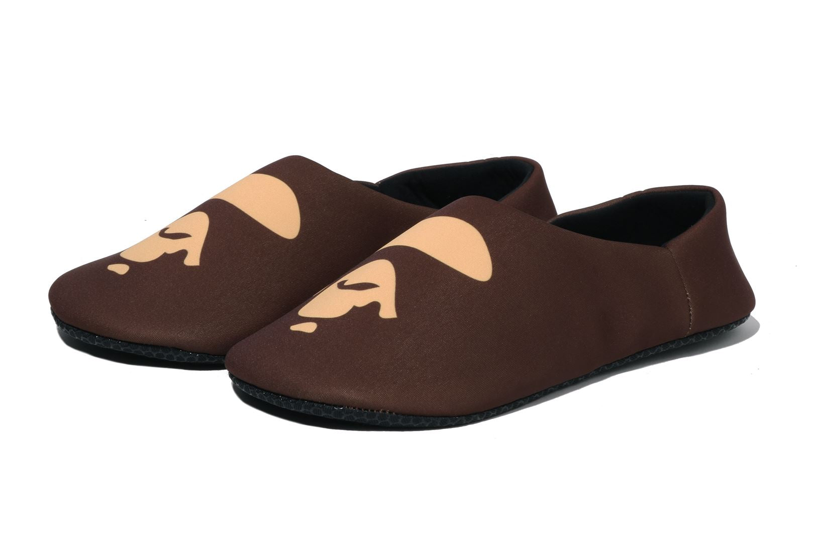 A BATHING APE® Ape Head Slippers ＆ Pouch Set | Bape official