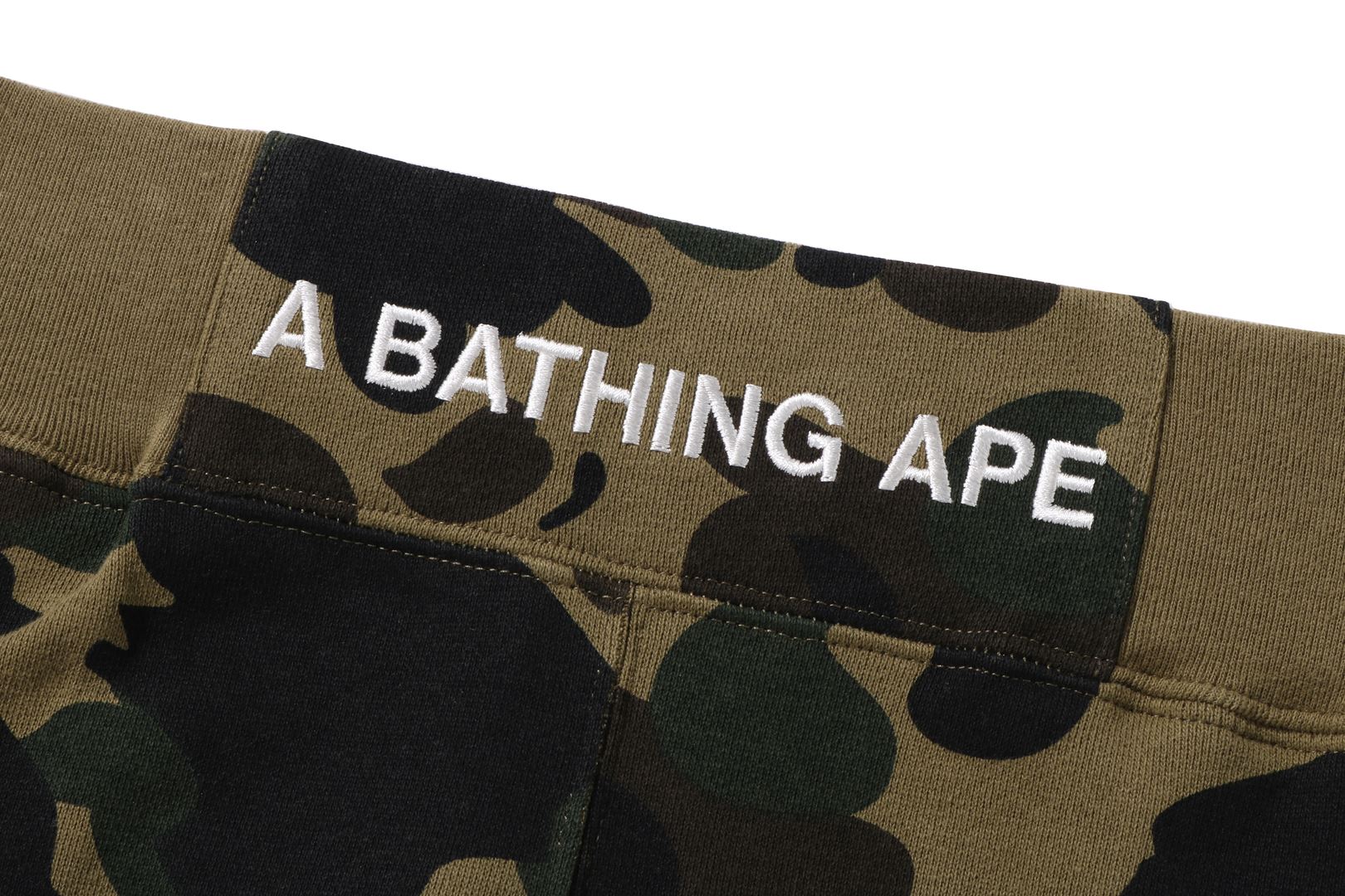 1ST CAMO SWEAT SHORTS – uk.bape.com