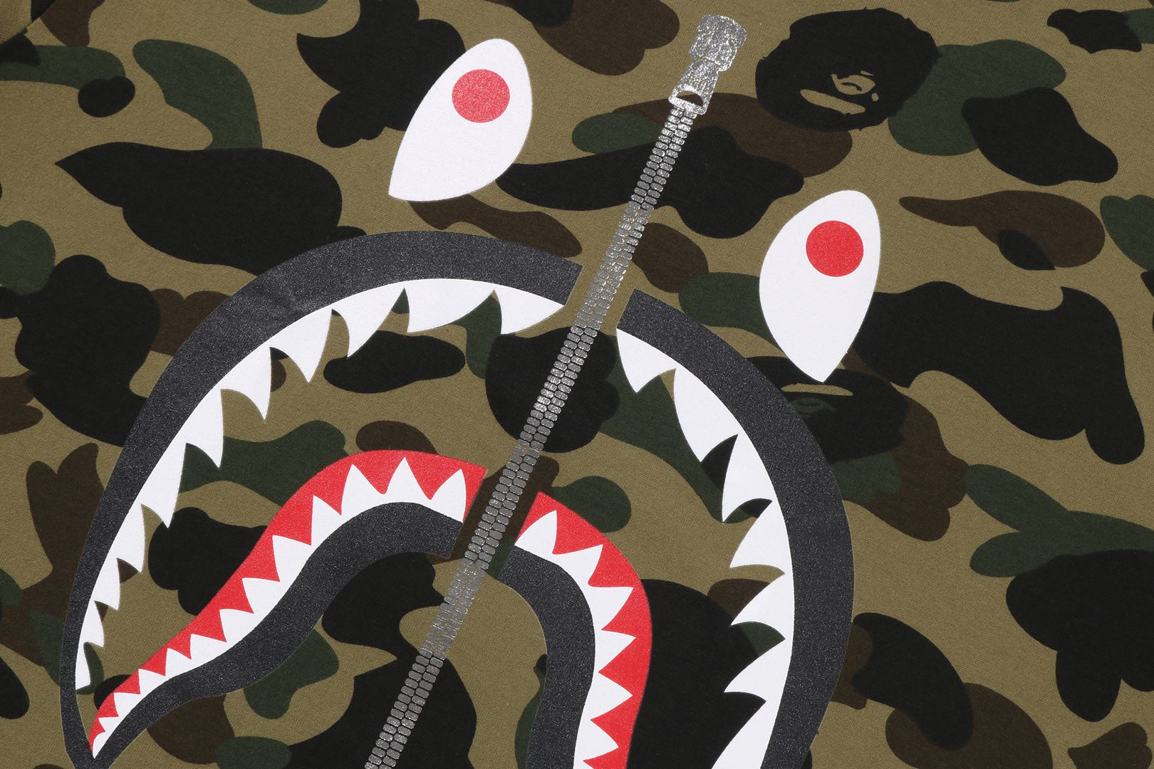 1ST CAMO SHARK TEE – uk.bape.com