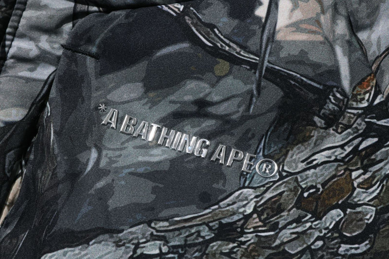 TREE EDGE CAMO METAL LOGO DOWN JACKET