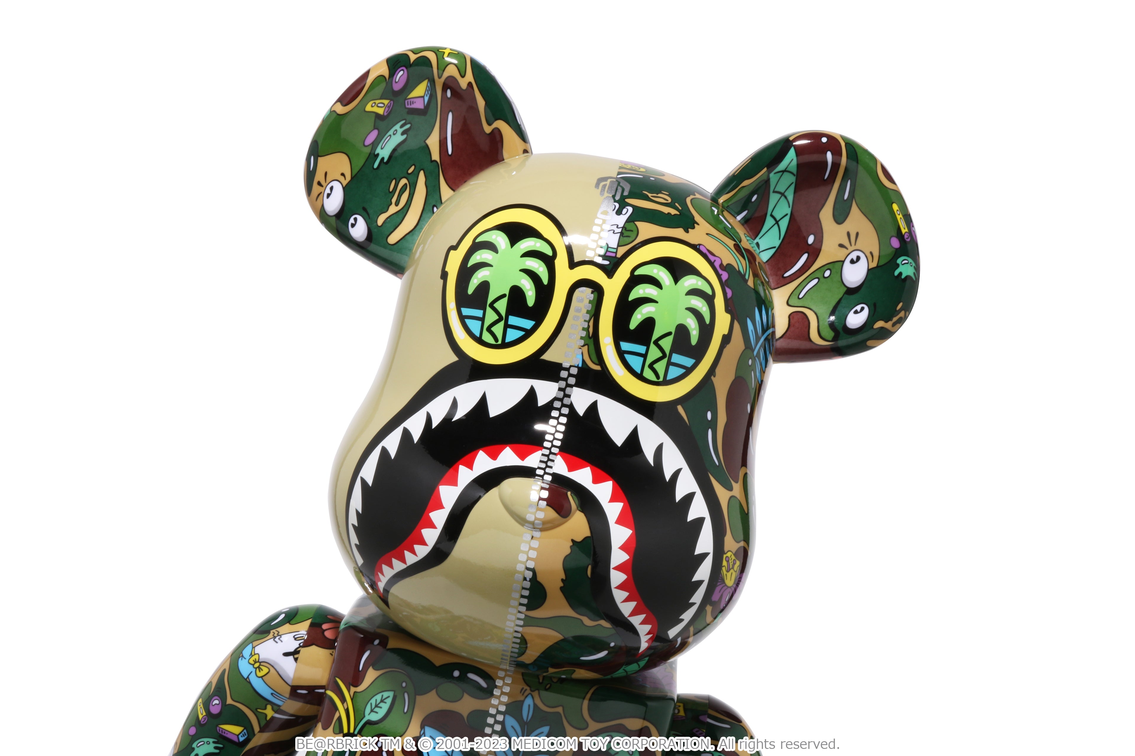 BAPE® X STEVEN HARRINGTON SHARK BE@RBRICK 1000%