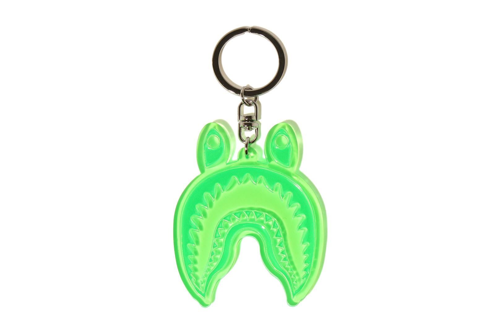 A BATHING APE SHARK FIGURE シルバー　キーホルダー A BATHING APE® Shark Reflective Keychain | Bape official website