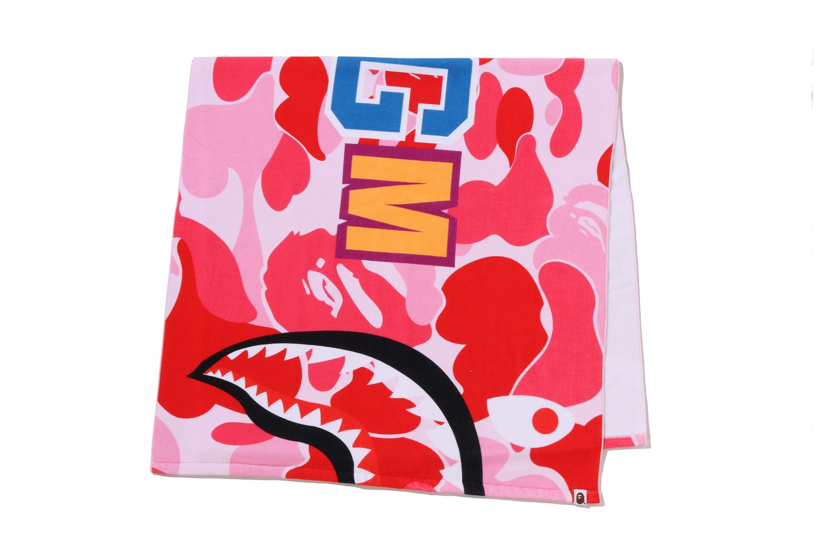 A BATHING APE® Abc Camo Shark Beach Towel | Bape official website