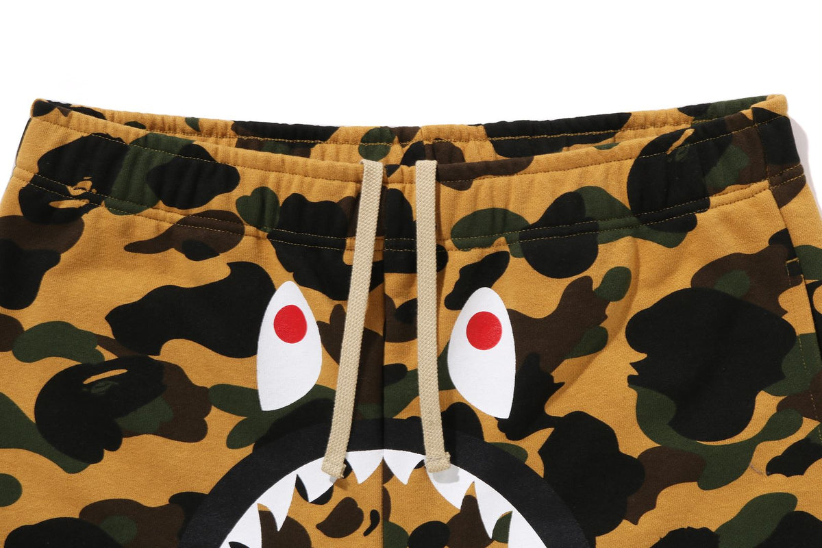 1ST CAMO SHARK REGULAR FIT SWEAT SHORTS