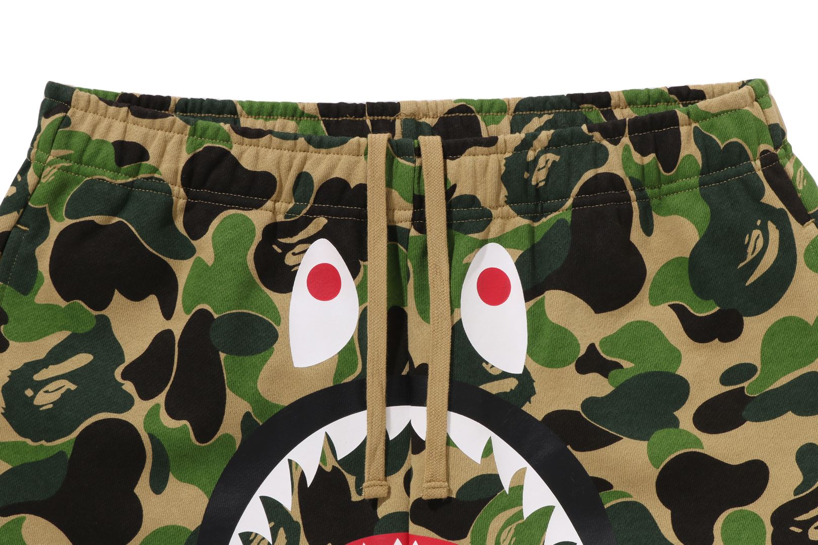 A BATHING APE® Abc Camo Shark Sweat Shorts | Bape official