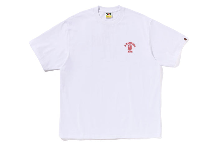 COLLEGE ONE POINT RELAXED FIT TEE