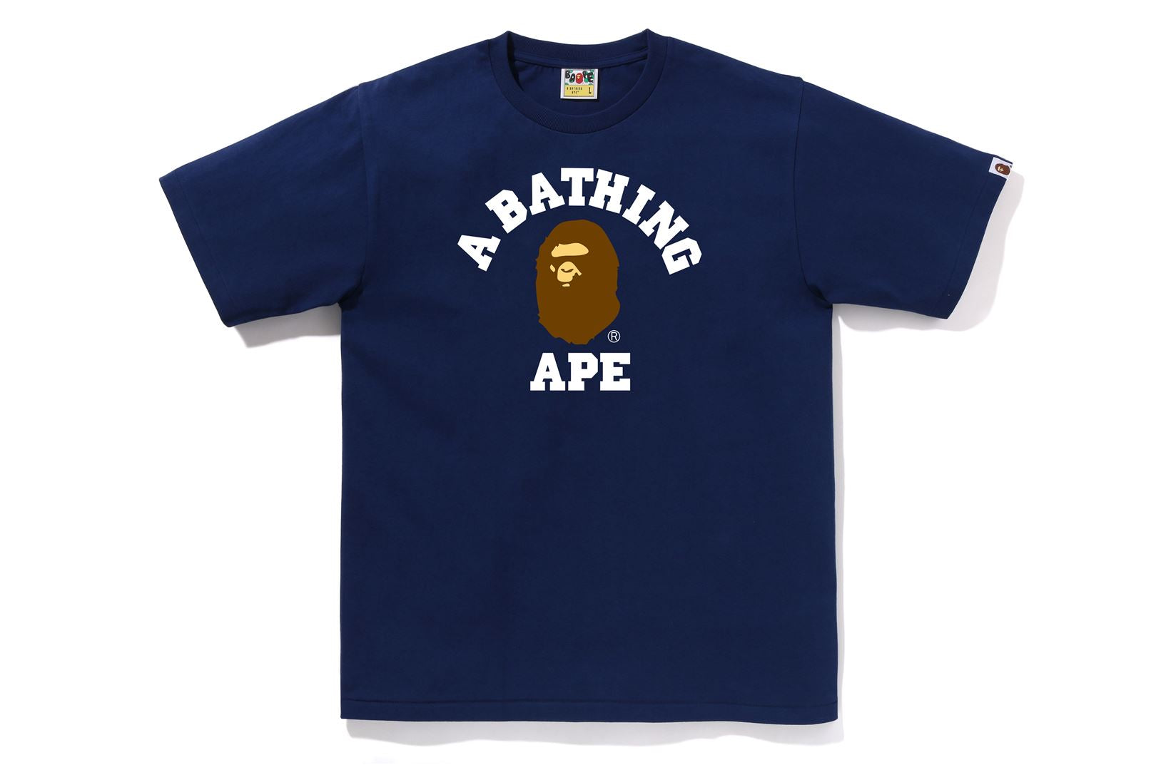 【neeee】A BATHING APE クロップドTシャツ ネイビー A BATHING APE® College Tee | Bape official website – uk.bape.com