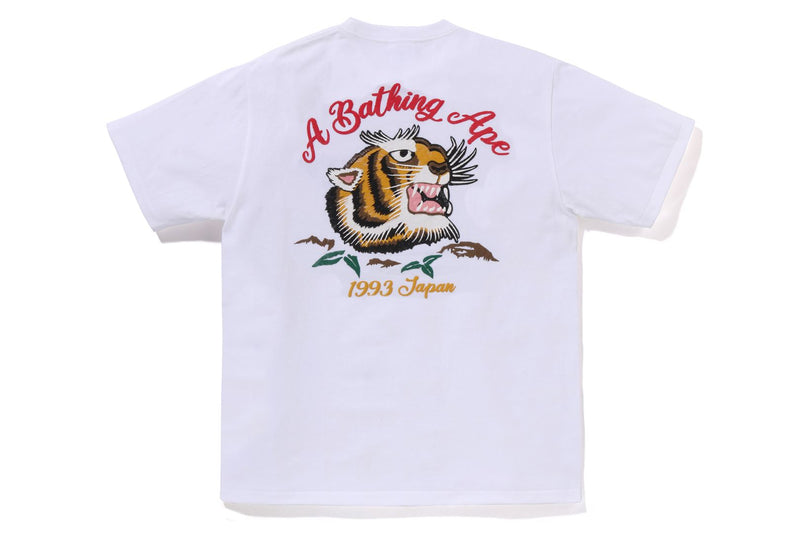 EMBROIDERY STYLE SOUVENIR LOGO TEE