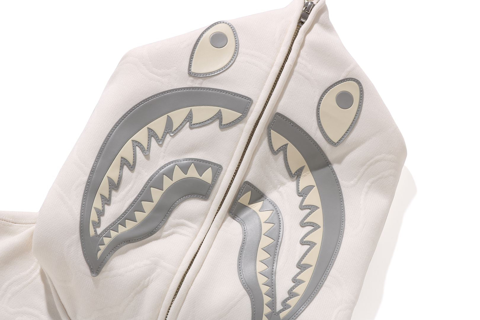 bape RCAMO SHARK 1000％ GOLD／SILVER A BATHING APE® 1st Camo Jacquard Shark Hoodie | Bape official