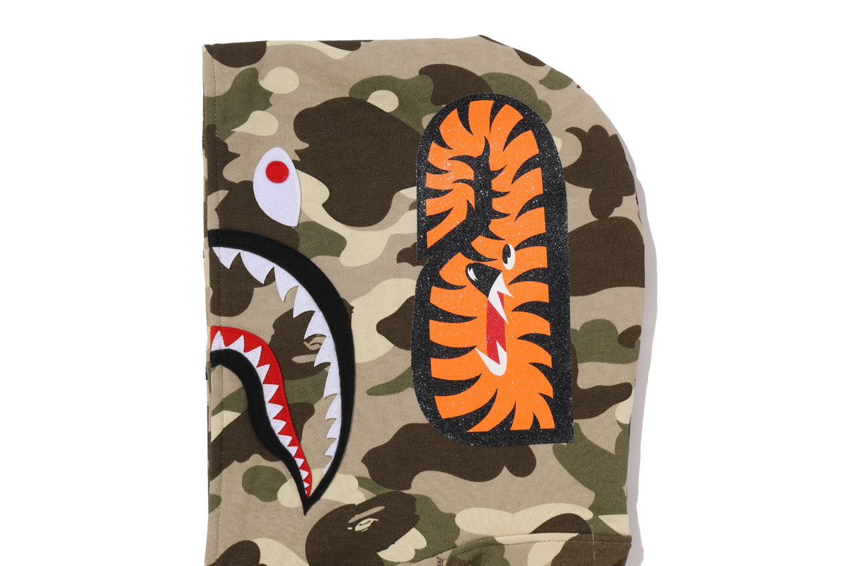 COLOR CAMO FUR SHARK CROPPED ZIP HOODIE