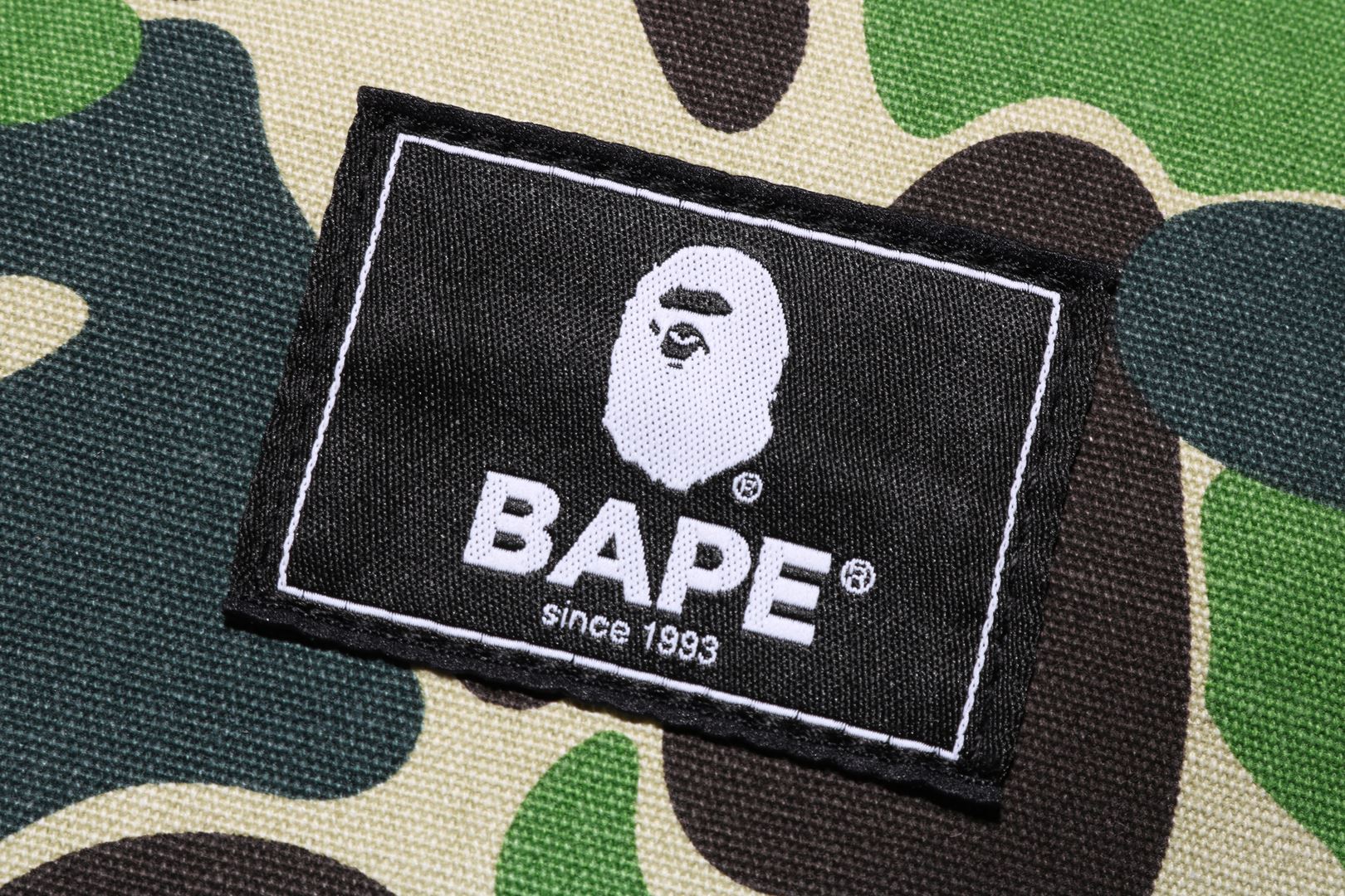 Logo bape outlet camo