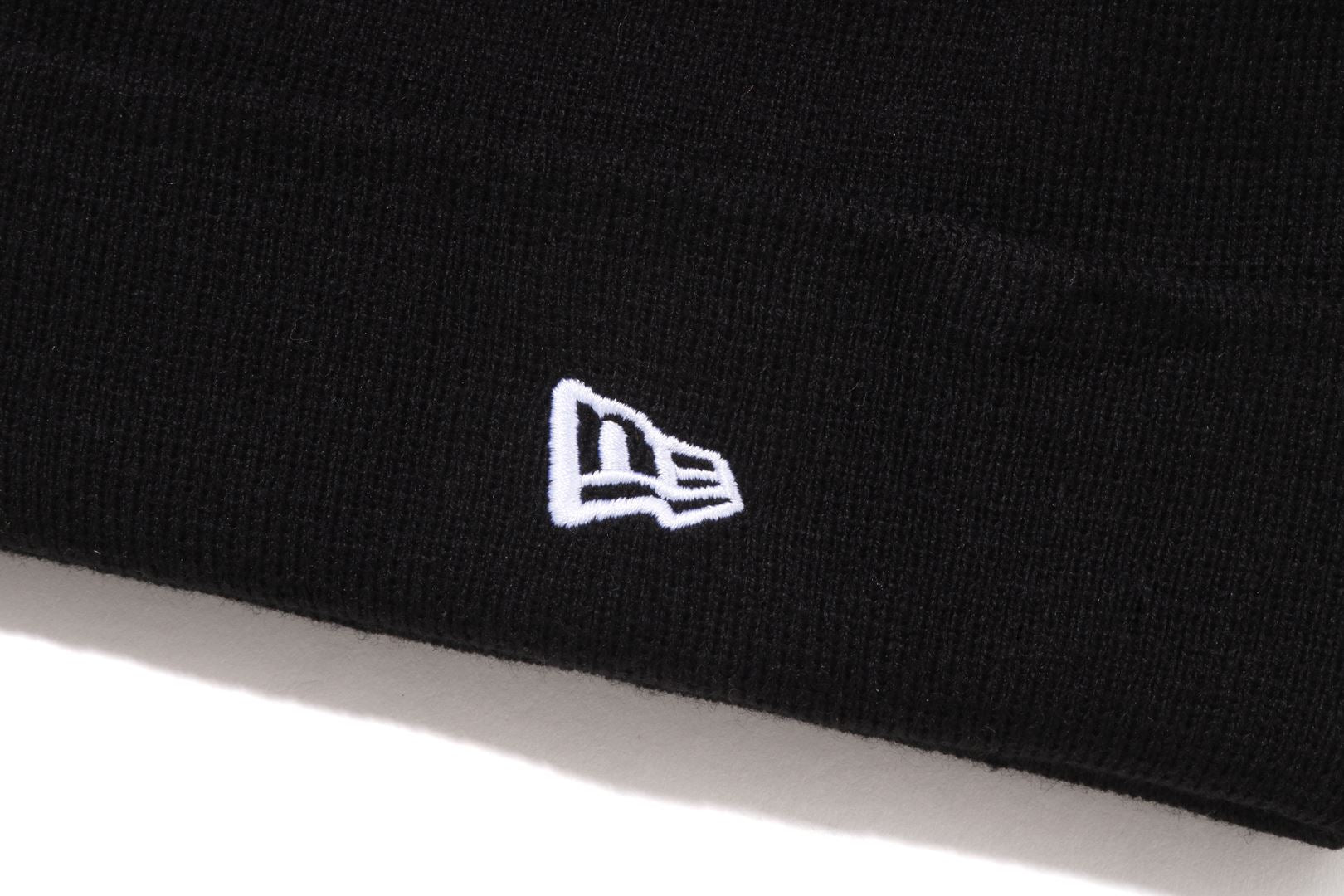 A BATHING APE® X New Era Ape Head One Point Knit Cap | Bape