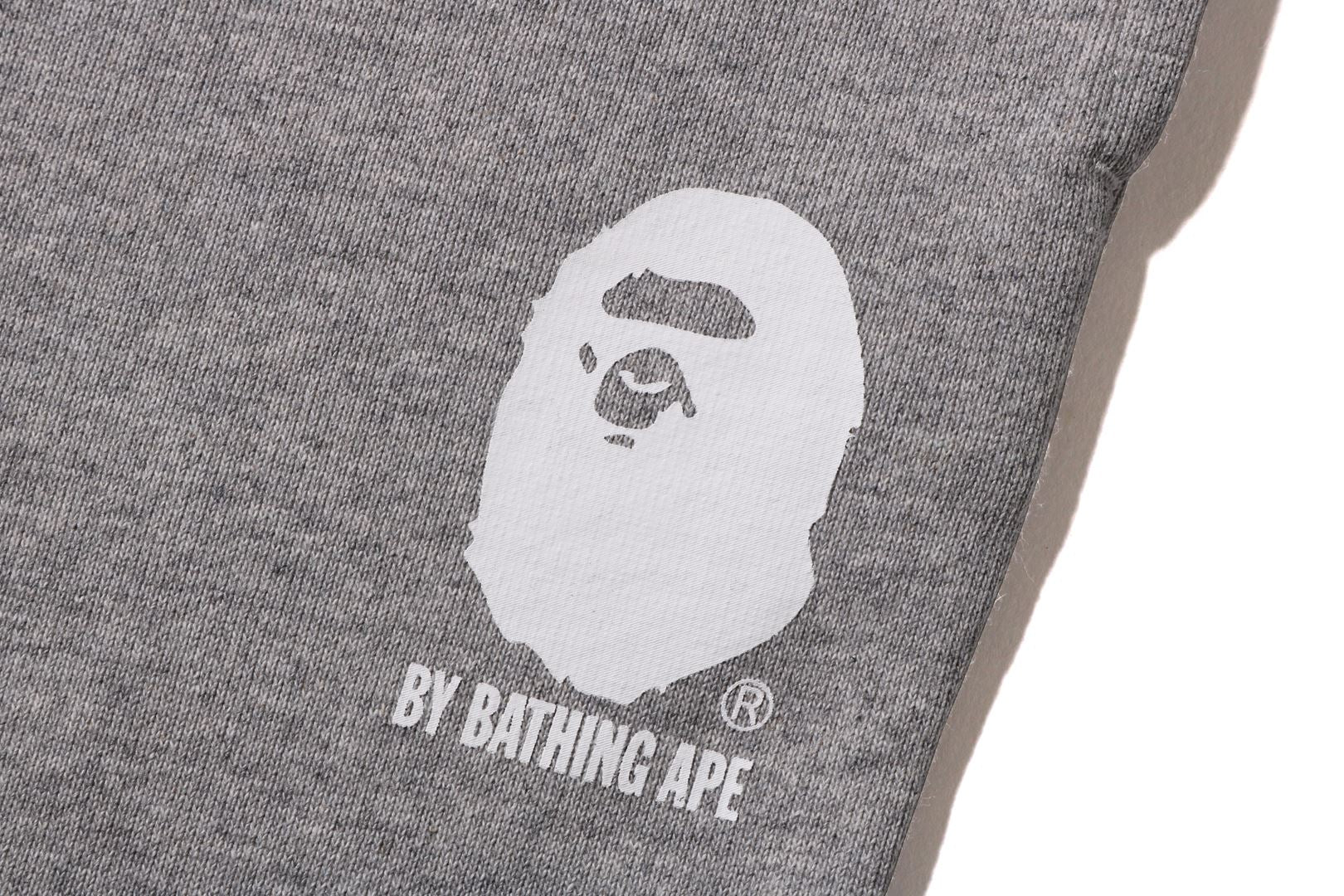 A bathing shop ape pants