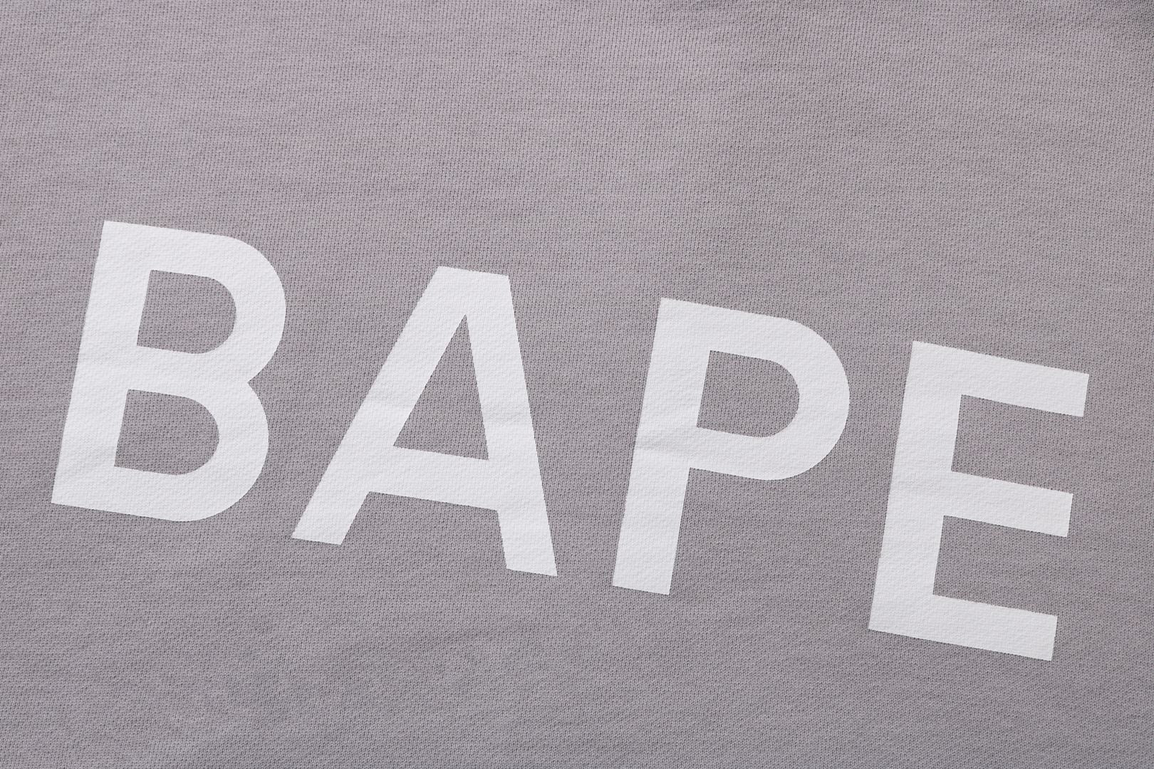 BAPE CLASSIC LOGO LOOSE FIT CREWNECK – uk.bape.com